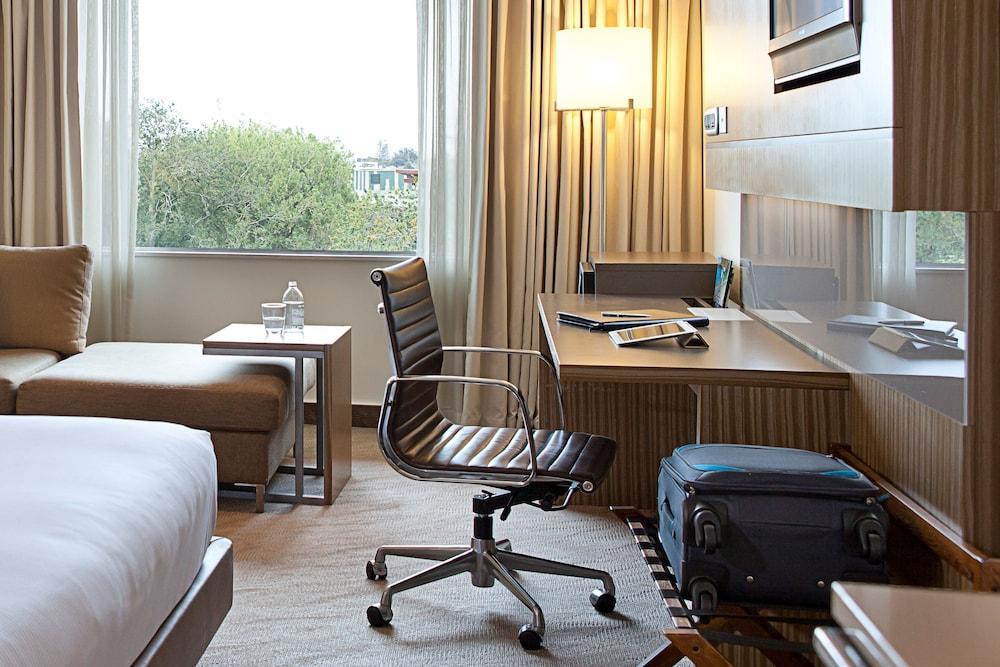 โนโวเทล โอ๊คแลนด์ เอลเลอร์สลี Hotel ภายนอก รูปภาพ