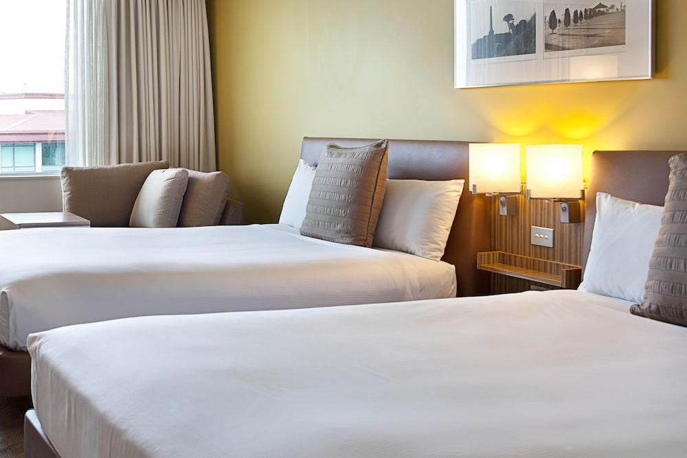 โนโวเทล โอ๊คแลนด์ เอลเลอร์สลี Hotel ภายนอก รูปภาพ