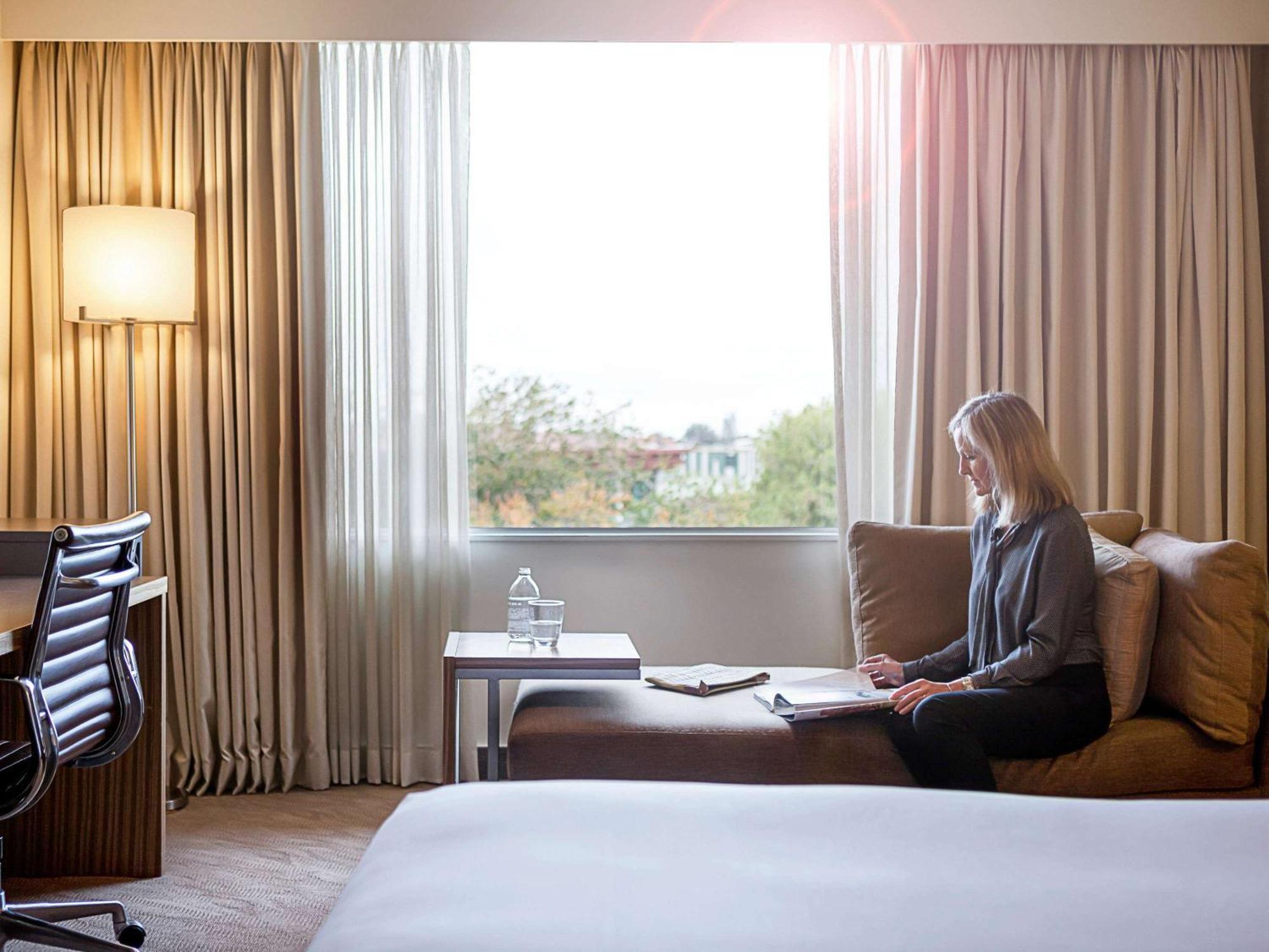 โนโวเทล โอ๊คแลนด์ เอลเลอร์สลี Hotel ภายนอก รูปภาพ
